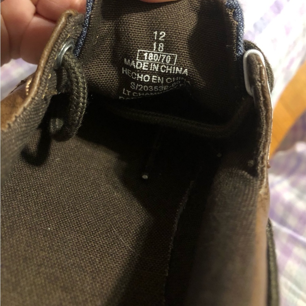 Old Navy Shoes - Picture 2 of 6